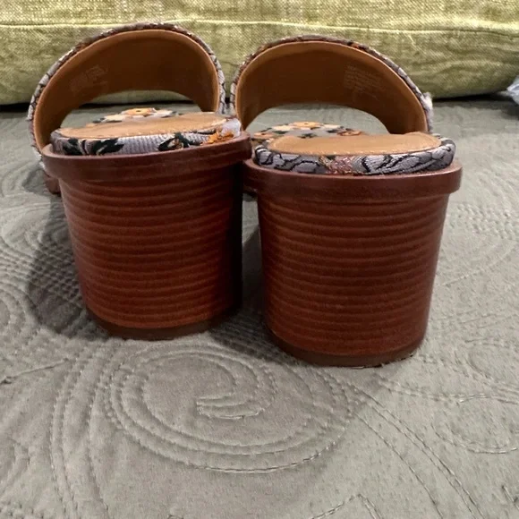 Tory Burch Metallic Bronze Floral Logo Slide Mules - Picture 4 of 6